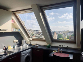 Cosy Rooftop In Center
